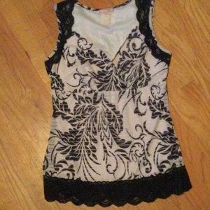Stretchy top with lace trim